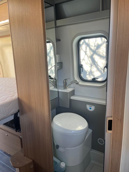 Adria TWIN 600 SP Wohnmobil - Vallentuna, Schweden