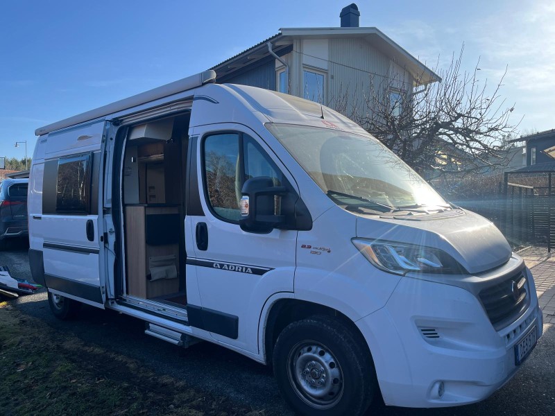 Adria TWIN 600 SP Wohnmobil - Vallentuna, Schweden