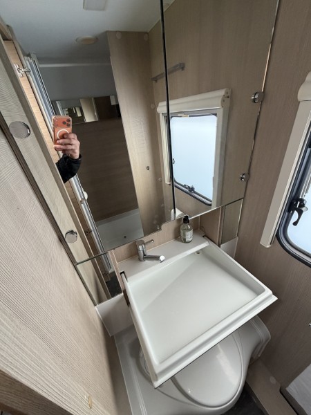 Adria Adora 753 Wohnwagen - Engavågen, Norwegen