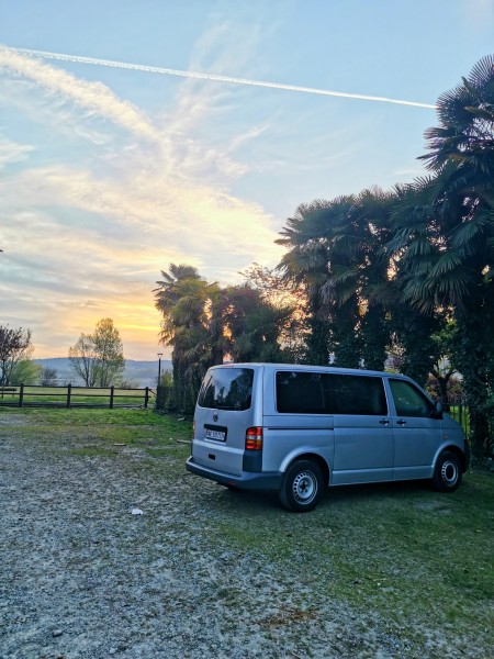   Campingbus - Neuchâtel, Schweiz