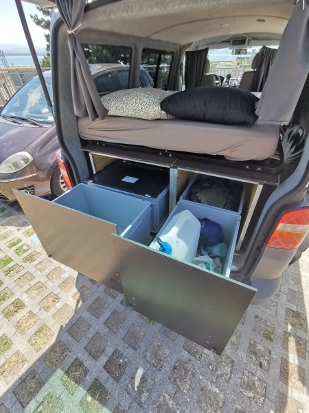 VW T5 Campingbus - Neuchâtel, Schweiz