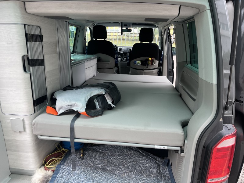 VW VW California Beach Campingbus - Carouge, Schweiz