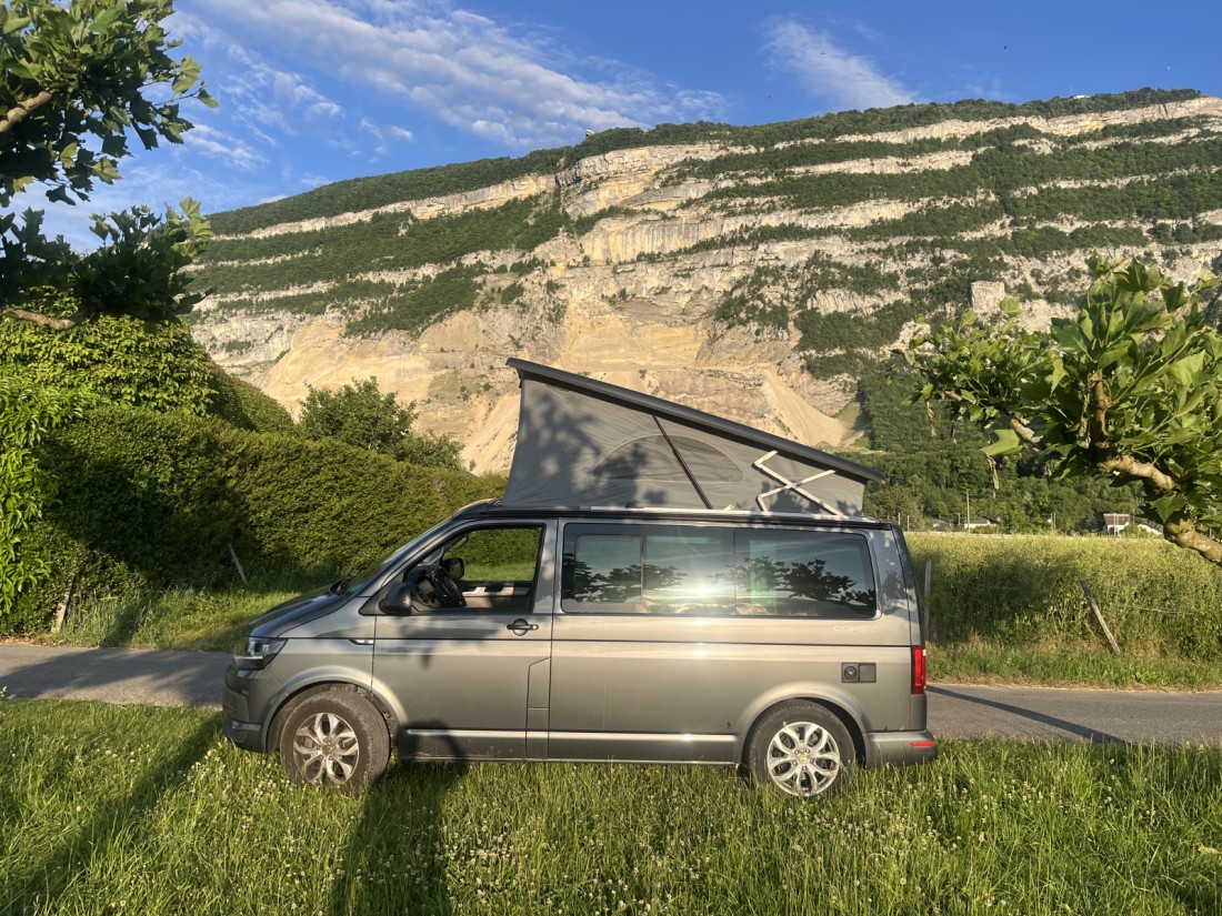 VW VW California Beach Campingbus - Carouge, Schweiz