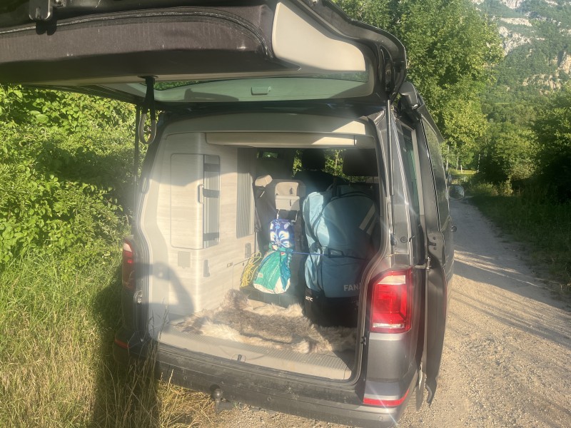 VW VW California Beach Campingbus - Carouge, Schweiz