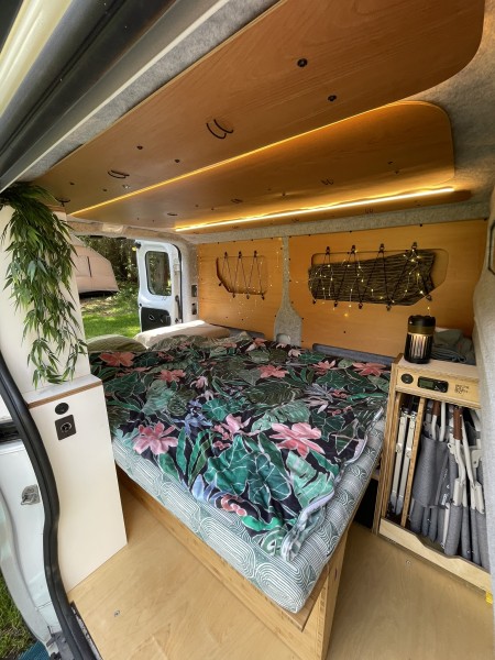 Renault Trafic Campingbus - Kehrsiten, Schweiz