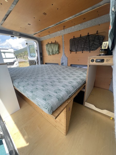 Renault Trafic Campingbus - Kehrsiten, Schweiz