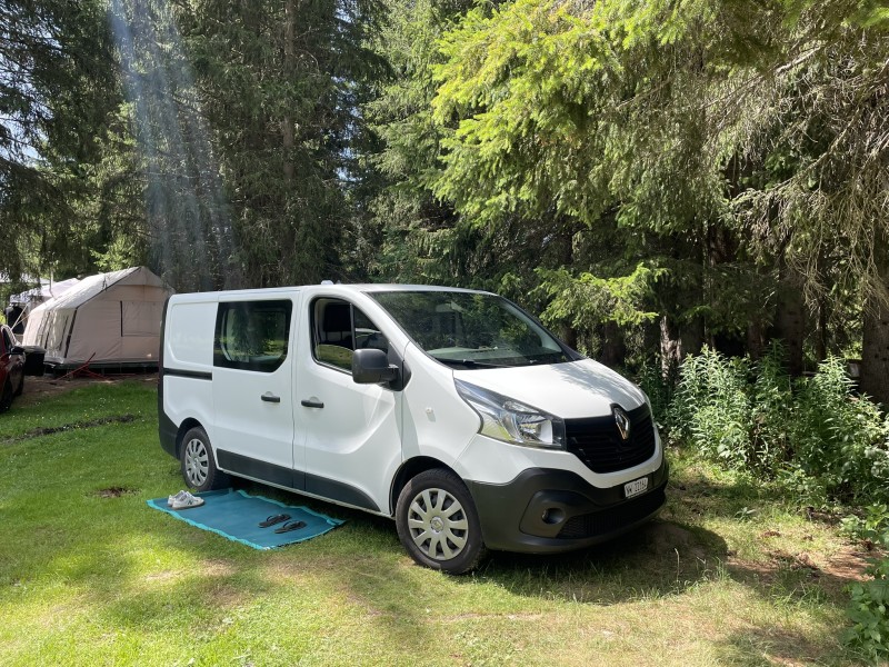 Renault Trafic Campingbus - Kehrsiten, Schweiz