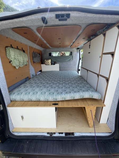 Renault Trafic Campingbus - Kehrsiten, Schweiz
