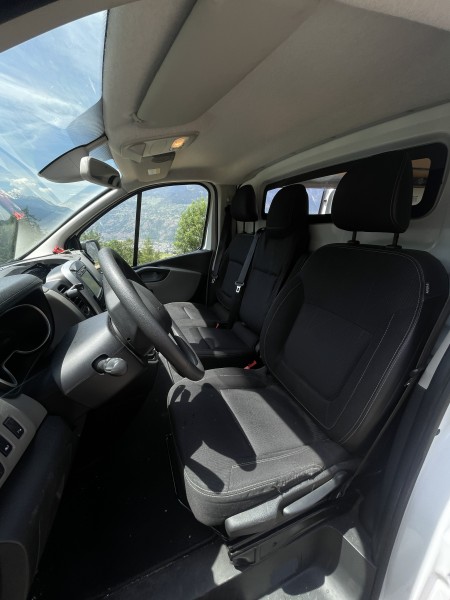 Renault Trafic Campingbus - Kehrsiten, Schweiz