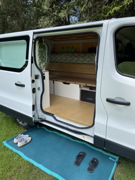 Renault Trafic Campingbus - Kehrsiten, Schweiz
