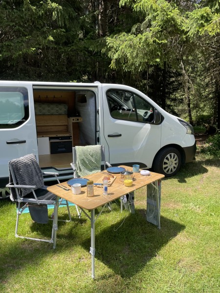 Renault Trafic Campingbus - Kehrsiten, Schweiz