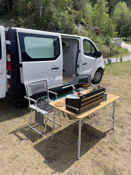 Renault Trafic Campingbus - Kehrsiten, Schweiz