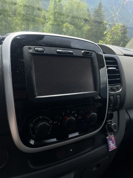 Renault Trafic Campingbus - Kehrsiten, Schweiz