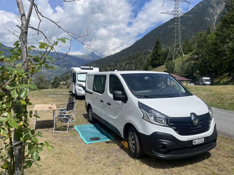 Renault Trafic Campingbus - Kehrsiten, Schweiz
