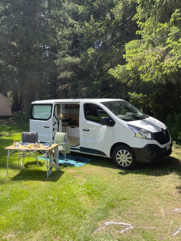 Renault Trafic Campingbus - Kehrsiten, Schweiz