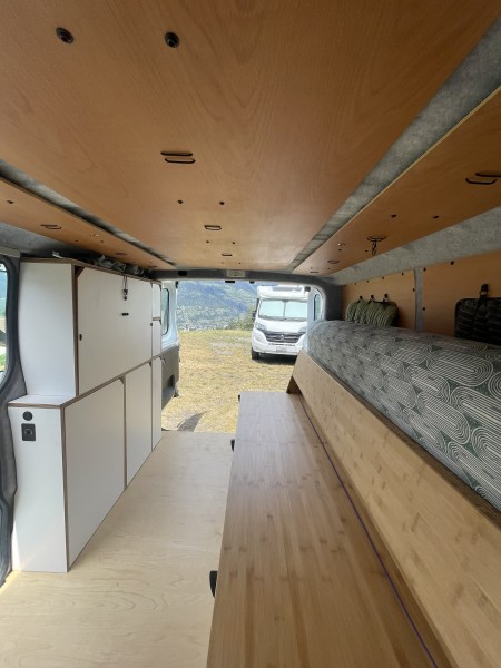 Renault Trafic Campingbus - Kehrsiten, Schweiz