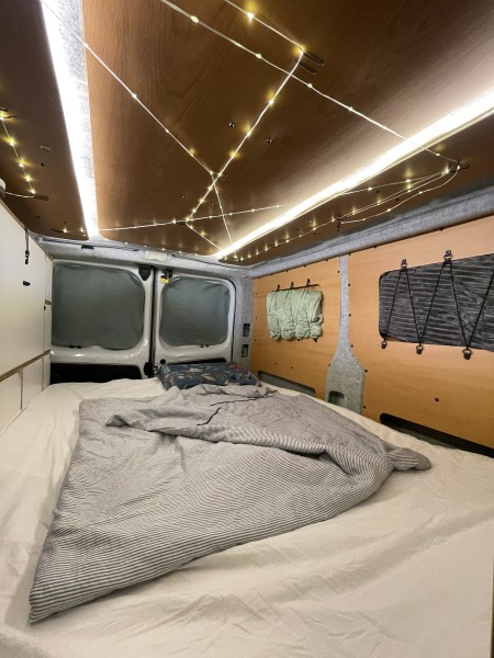 Renault Trafic Campingbus - Kehrsiten, Schweiz