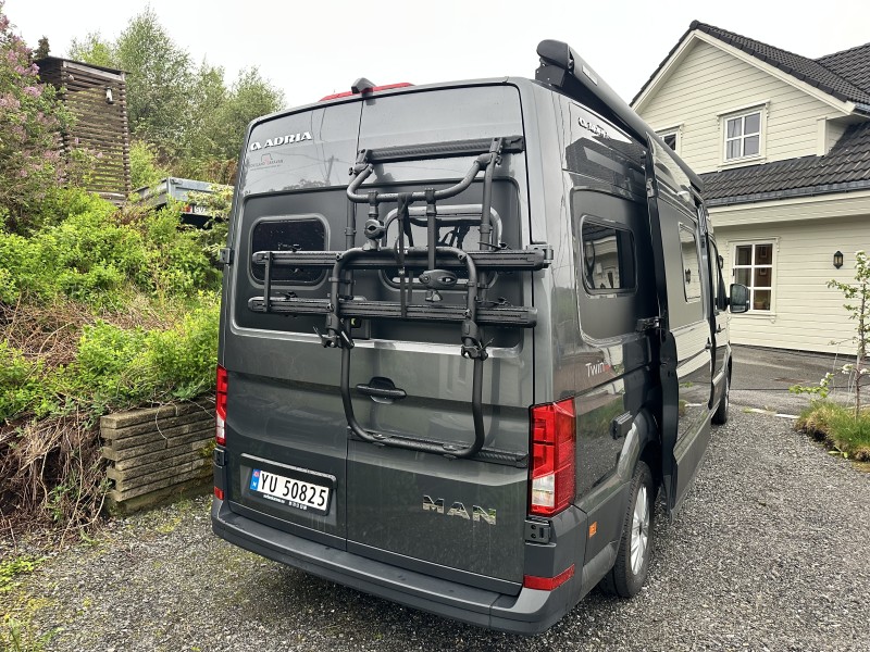 Adria Twin Max 608 SGX Camping-car - Strusshamn, Norvège