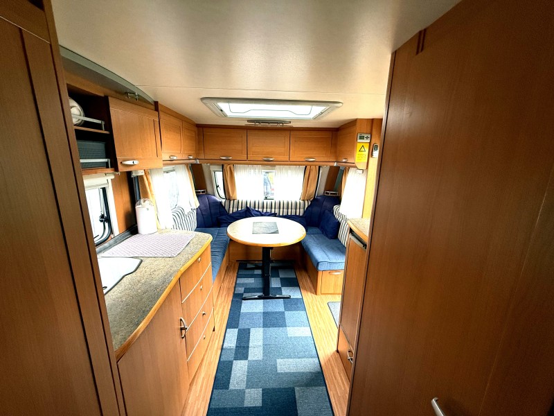 Knaus Knaus 580 Royale UK Matkailuvaunu - Luleå, Ruotsi