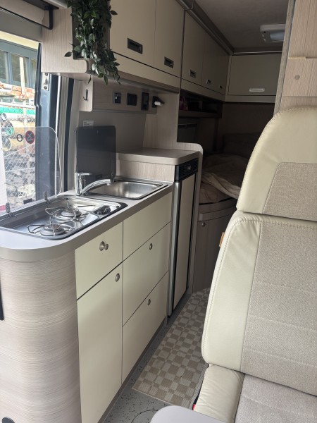 Globe‑Traveller Voyager Z Husbil - Valbirse, Schweiz