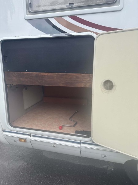 Pilote Mercedes Camping-car - Umeå, Suède