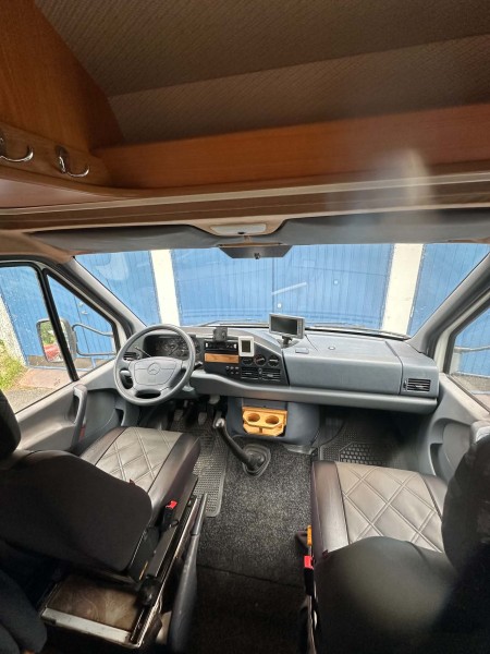 Pilote Mercedes Camping-car - Umeå, Suède