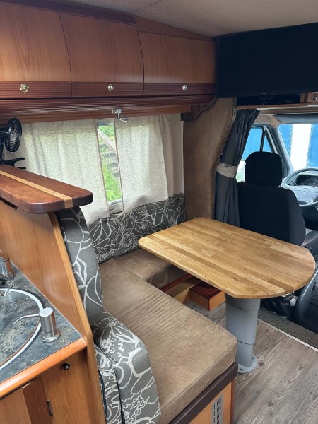 Pilote Mercedes Camping-car - Umeå, Suède