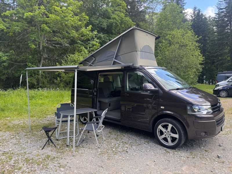 VW California Retkeilyauto - Belfaux, Sveitsi