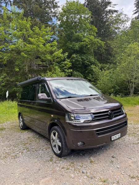 VW California Retkeilyauto - Belfaux, Sveitsi