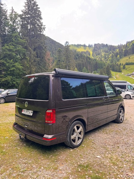 VW California Retkeilyauto - Belfaux, Sveitsi