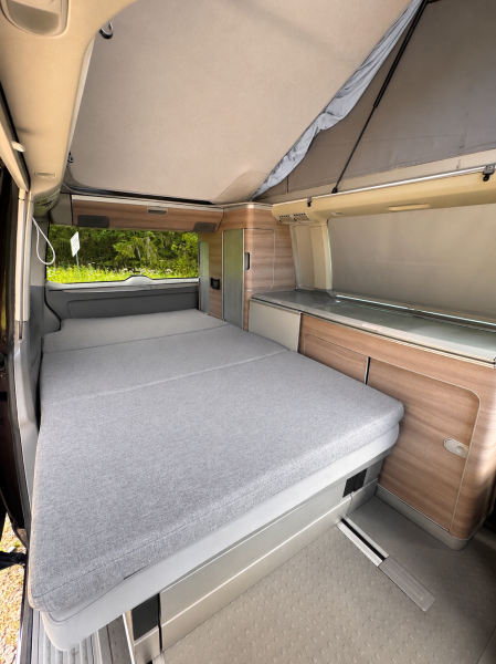 VW California Retkeilyauto - Belfaux, Sveitsi