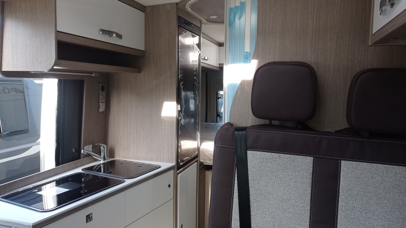 Pössl 2WIN R Plus mit RAUMBAD und AHK Camping-car - Wangen im Allgäu, Allemagne