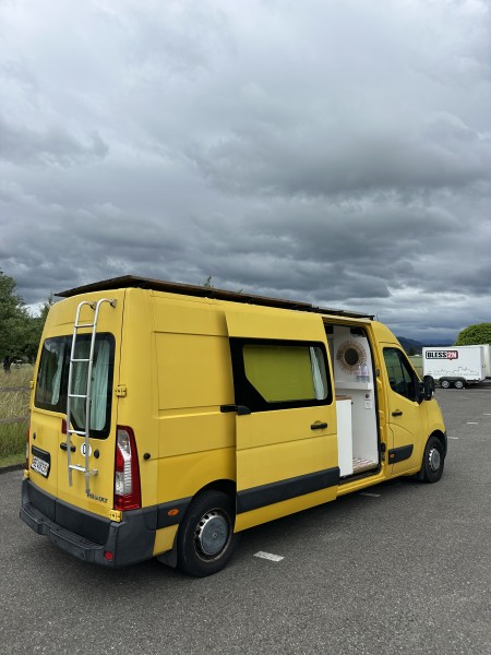 Renault Master T35 dCi125 Campervan - Münsingen, Switzerland