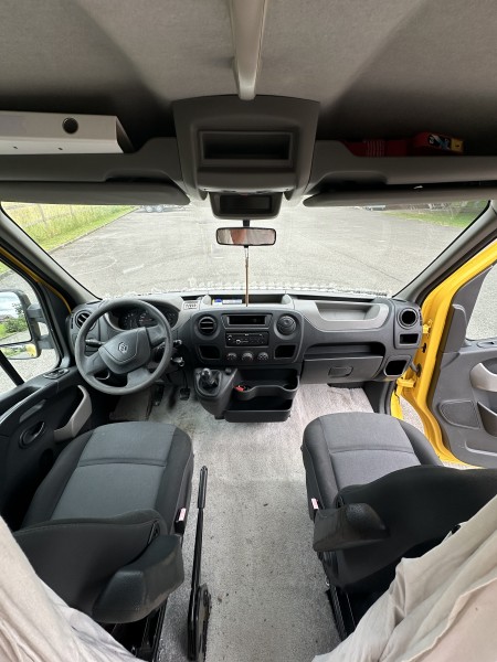 Renault Master T35 dCi125 Campervan - Münsingen, Switzerland