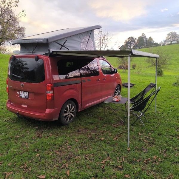 Toyota Toyota Crosscamp - 2021 Bybobil - Areuse, Sveits