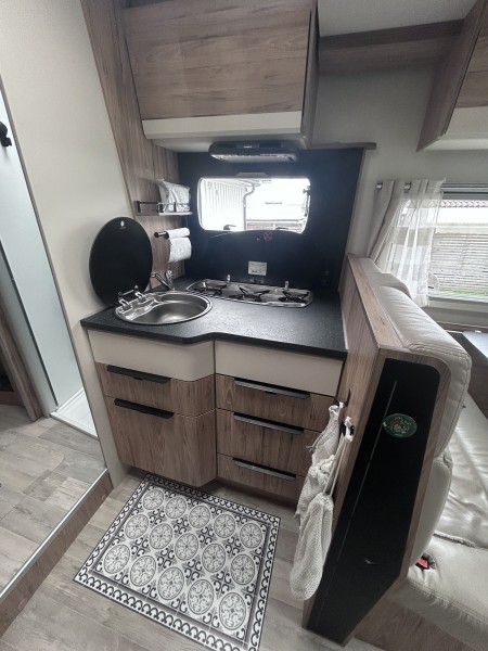 Pilote P 746 GJ Wohnmobil - Sätila, Schweden