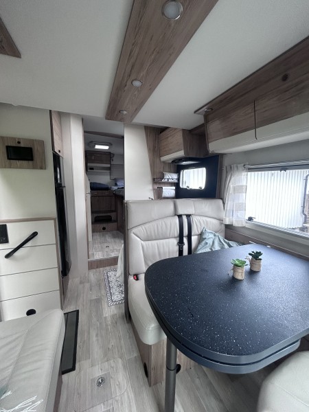 Pilote P 746 GJ Wohnmobil - Sätila, Schweden