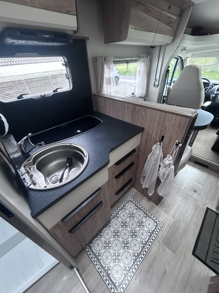 Pilote P 746 GJ Wohnmobil - Sätila, Schweden