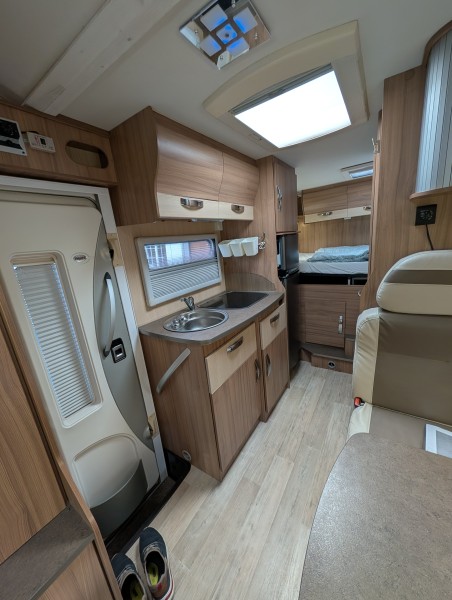   Wohnmobil - Schleinikon, Schweiz