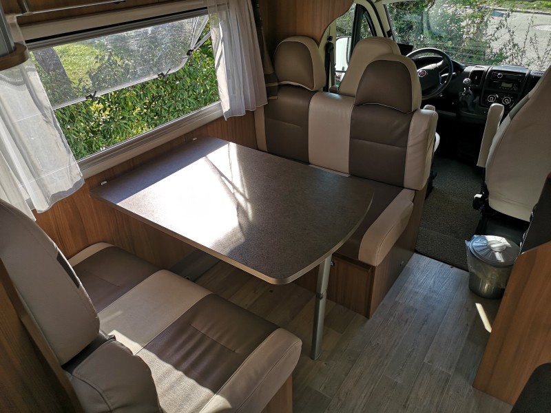   Wohnmobil - Schleinikon, Schweiz