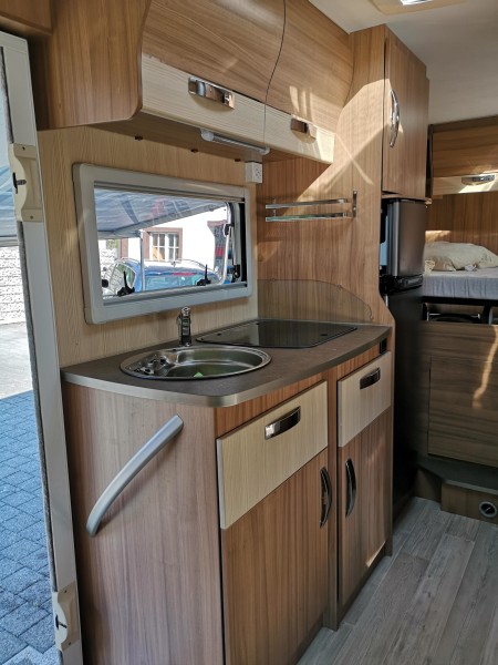   Wohnmobil - Schleinikon, Schweiz