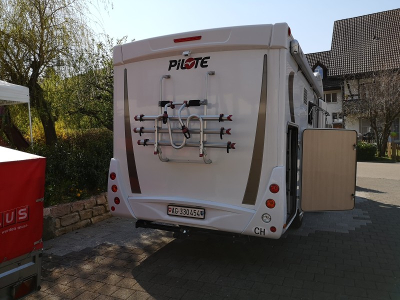   Wohnmobil - Schleinikon, Schweiz