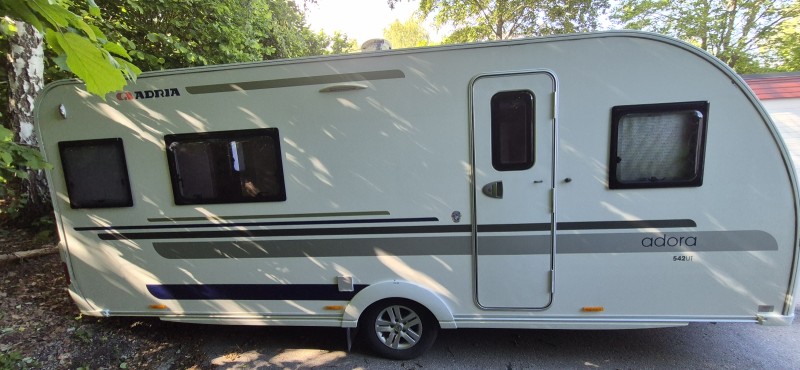 Adria ADORA 542 UT Wohnwagen - Rönninge, Schweden