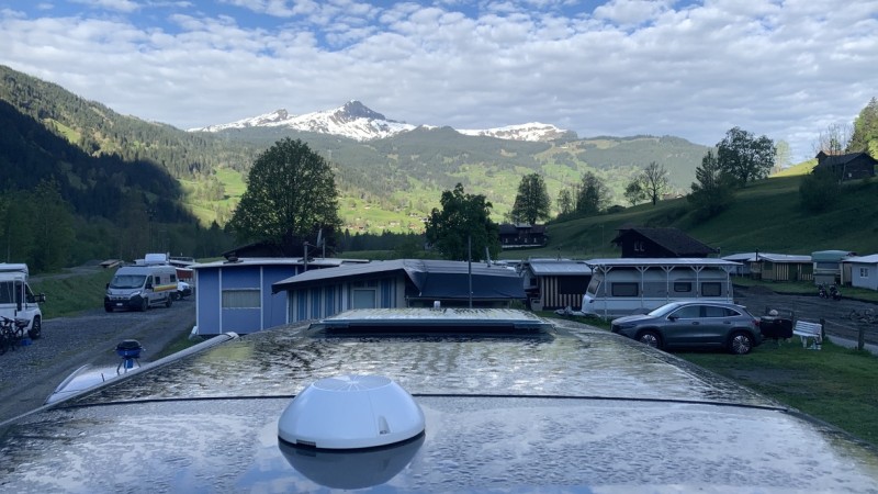 VW Grand California 680 Matkailuauto - Unterengstringen, Sveitsi