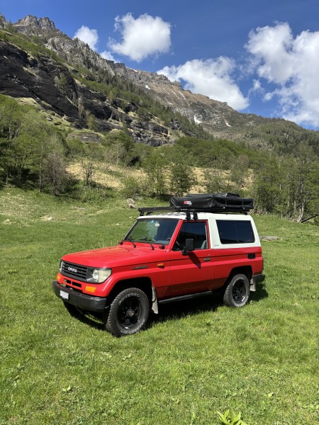 Toyota land cruiser Campervan - Crans-Montana, Schweiz