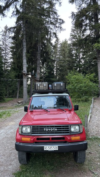 Toyota land cruiser Campingbus - Crans-Montana, Schweiz