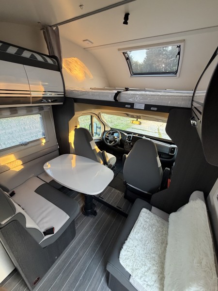 Fiat Roller Team Kronos 290M Camping-car - Oschwand, Suisse