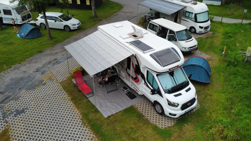 Challenger 337GA Camping-car - Weingarten (Baden), Allemagne