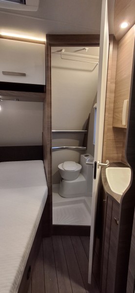 Knaus 450 FU Sport Silver Selection Wohnwagen - Kallinge, Schweden