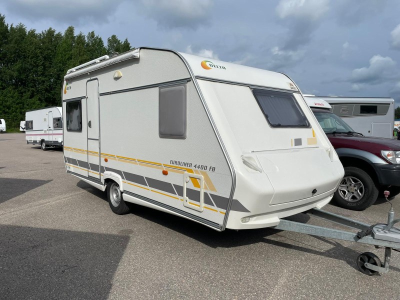 Delta 4400 FB Wohnwagen - Laukaa, Finnland
